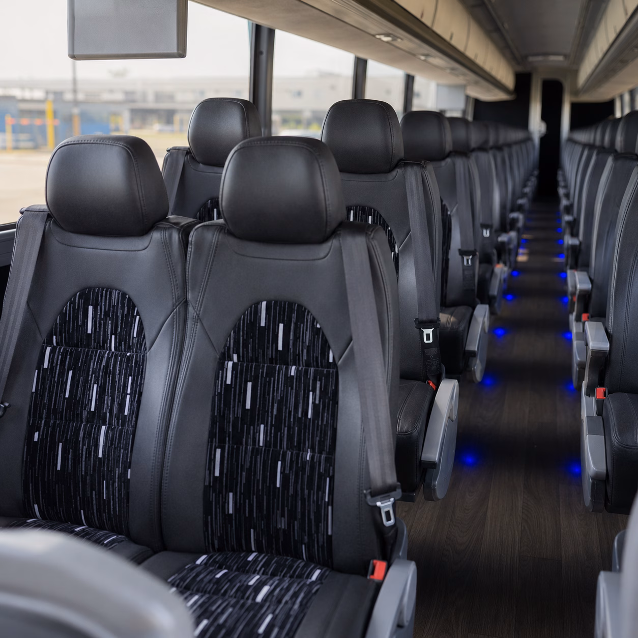buses to newport vineyards and greenvale on aquidneck island