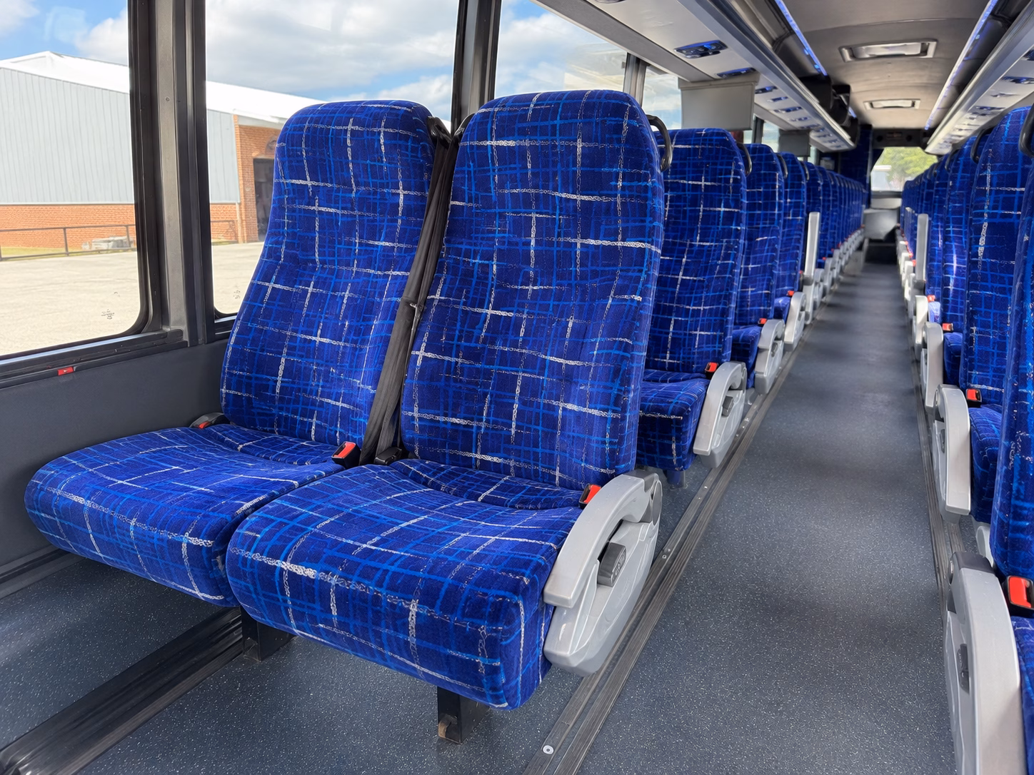 buses to rhodes on the pawtuxent and downtown providence prom venues