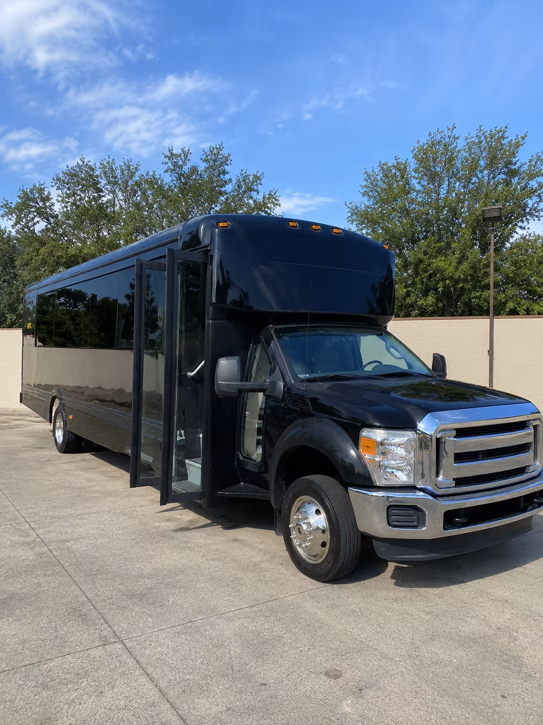 providence 20 passenger party bus